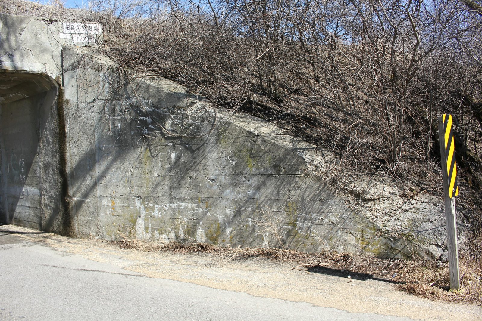 Southeast wing wall